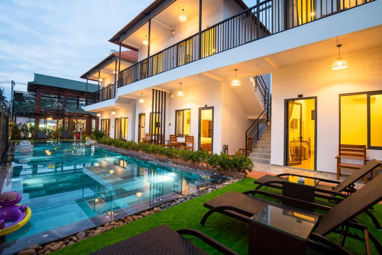 Hotel Aurora House 3*