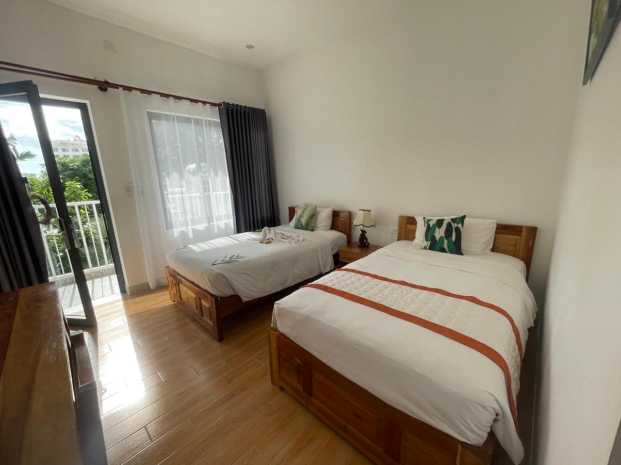 Hotel Aurora House